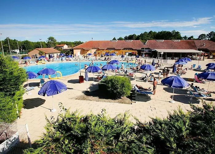Jolie Maisonnette Dans Village Vacances Soustons Plage