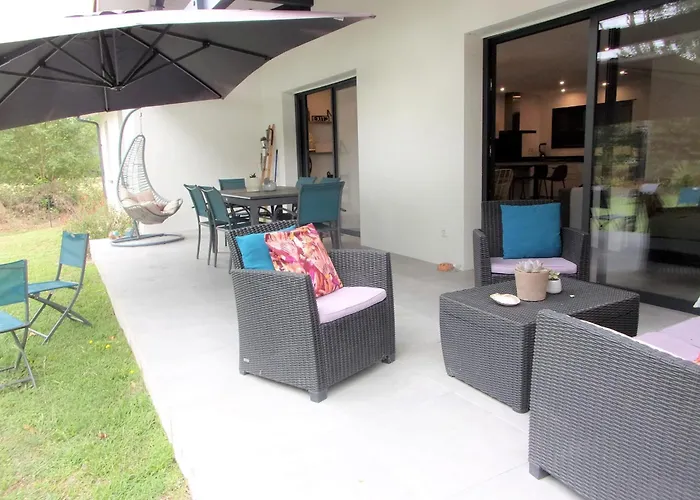 Spacious House With Garden